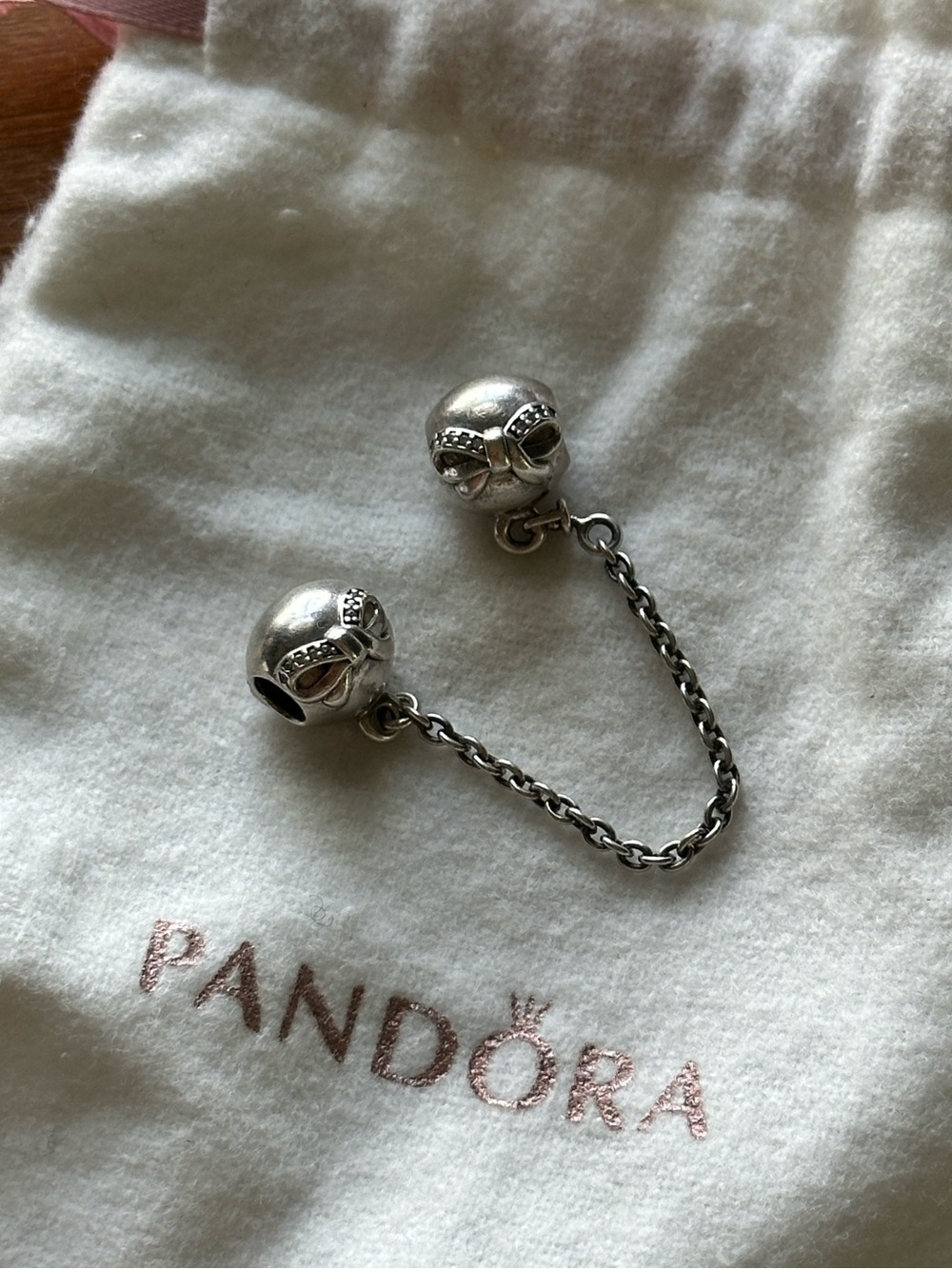 Pandora Bow Safety Chain